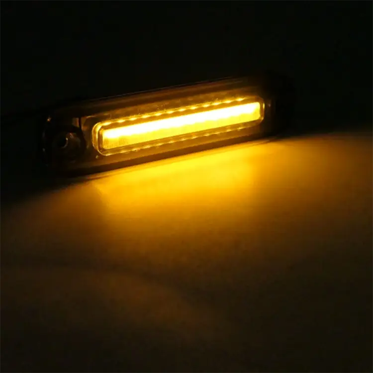 Trecerea la lumini de delimitare laterale cu LED poate îmbunătăți valoarea estetică și de revânzare a mașinii dvs Trecerea la lumini de delimitare laterale cu LED poate îmbunătăți valoarea estetică și de revânzare a mașinii dvs